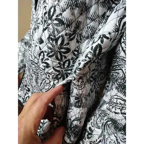 Lana Lee Top (L) & Onque Petite Jacket (PXL) - Stylish & Comfortable! - Picture 7 of 14